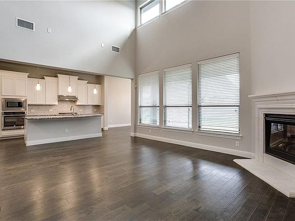 4th image of 1429 10th St