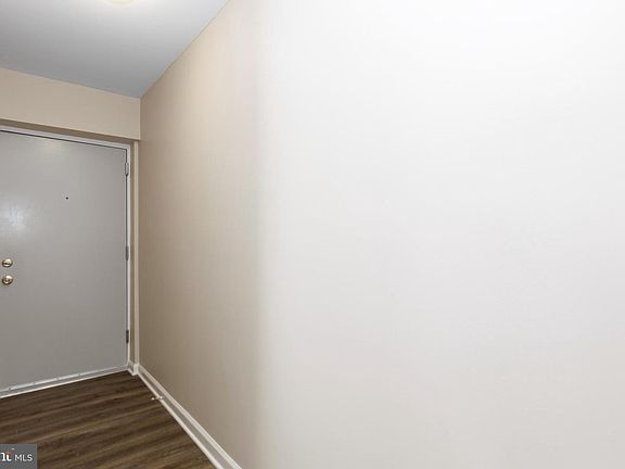 4th image of 1003 Spring Gate Rd APT 1B