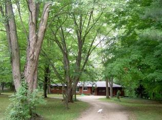 1956 Bond St, Niles, MI 49120