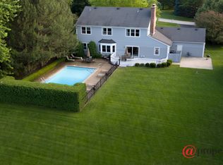 5566 Brookbank Ln, Long Grove, IL 60047