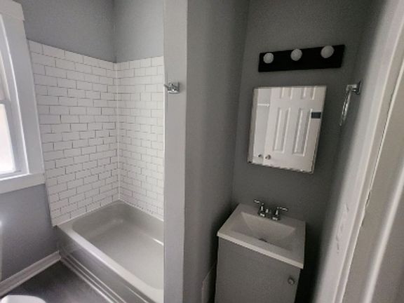 4th image of 8927 S Muskegon Ave #2B