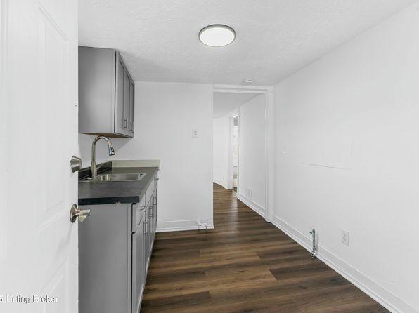 louisville-kentucky-73664618 picture