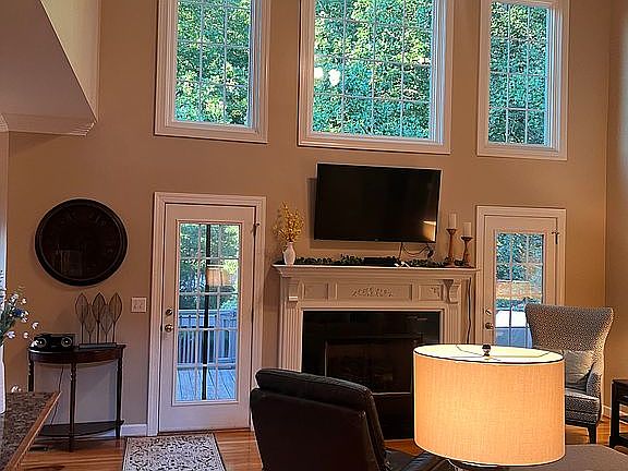 2nd image of 205 S Staghorn Ln