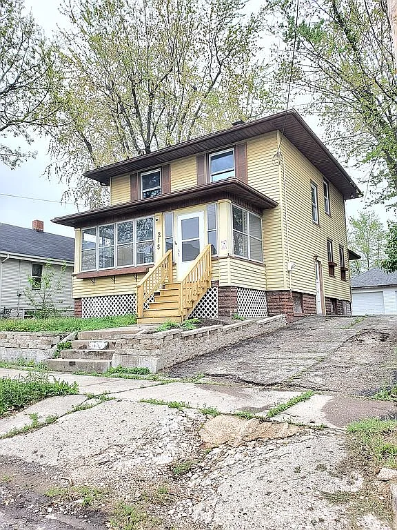 215 Collier Ave photo 1