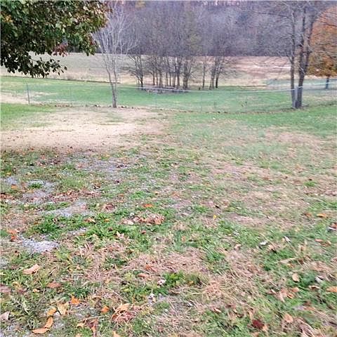 2nd image of 718 W Creek Dr