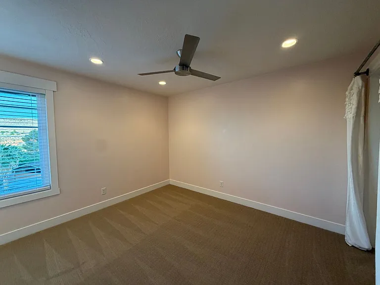 600 N 260 West Cir — Photo 31
