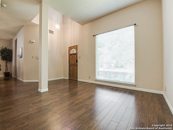 5th image of 3230 Falcon Grove Dr