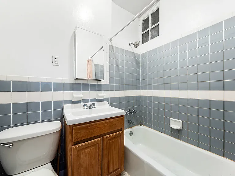 99 Perry St #1C — Photo 5