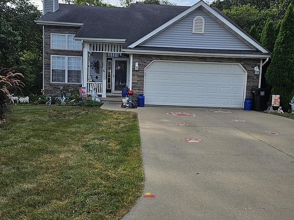 2nd image of 4 Cambridge Ct