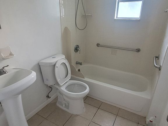 5th image of 1519 Mobile Ave