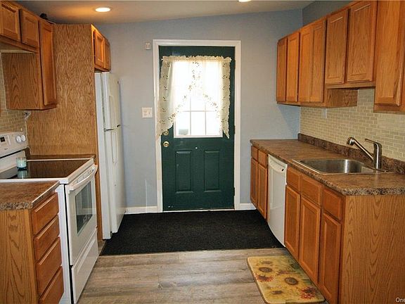 4th image of 29 Lakeport Dr