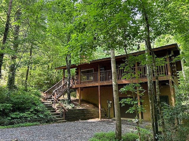 1st image of 124 Holly Ridge Ln