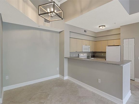 5th image of 1150 Reserve Way #4-303
