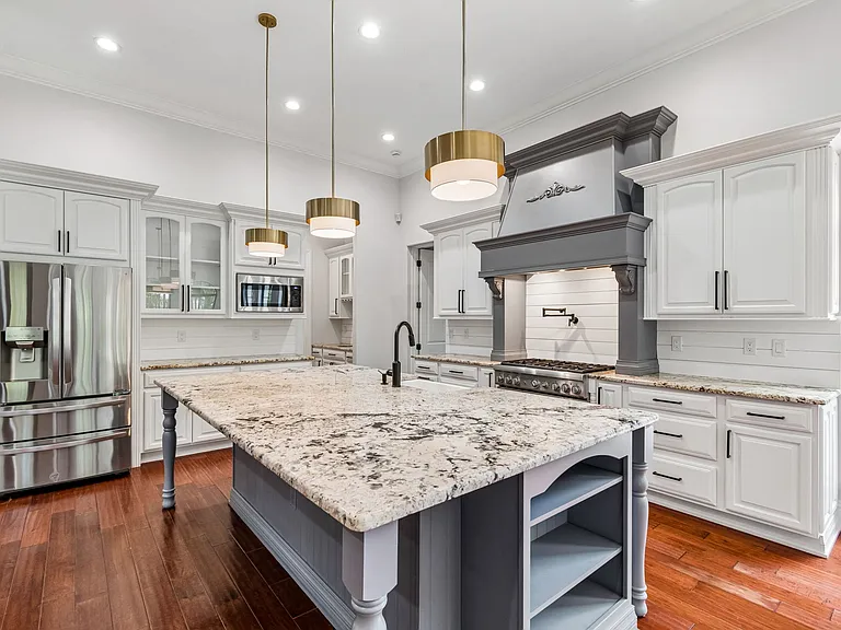 3917 W Barcelona St — Photo 33