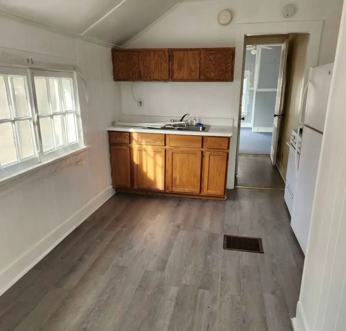 1 bed, $900 — Photo 1
