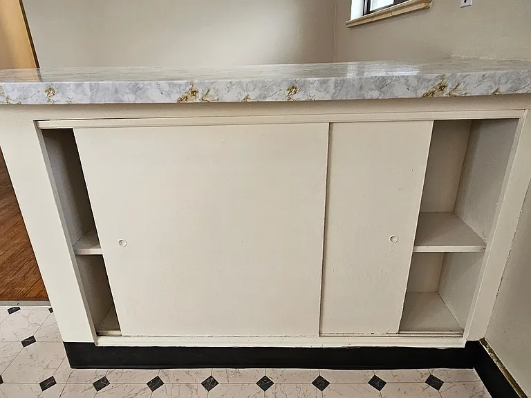 1134-1138 Akron St — Photo 17