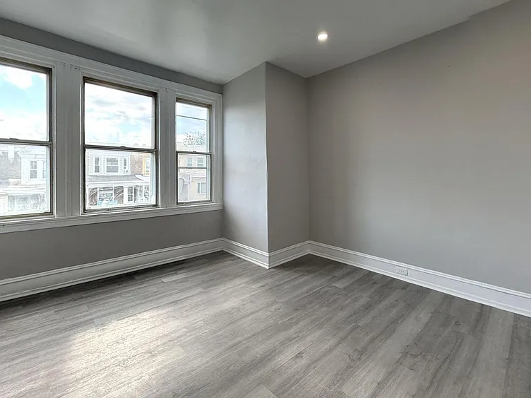 1731 N Redfield St — Photo 12