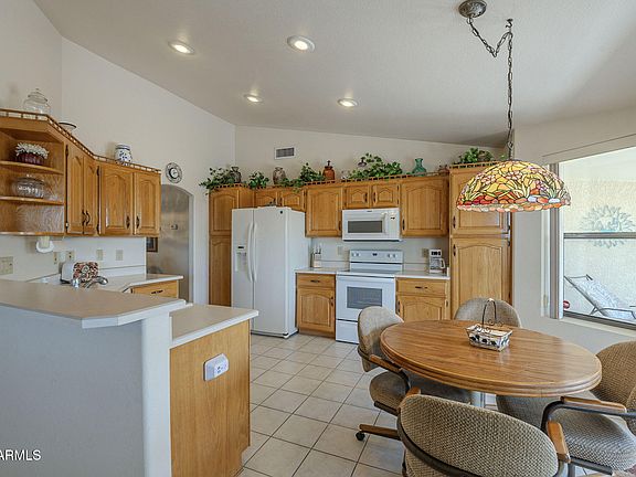 3rd image of 7925 E MONTE Avenue