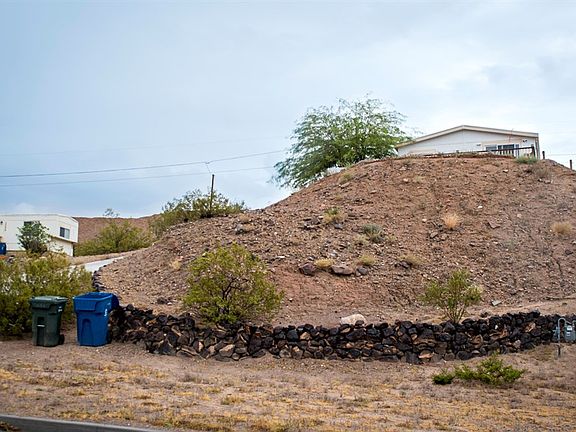 3rd image of 3090 Larkwood Ave