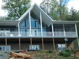 208 Mountain Mist Dr, Del Rio, TN 37727