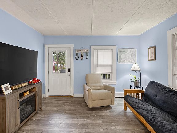 3rd image of 91 Dunbar Street