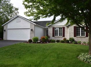 7626 Bridlewood Rd, Caledonia, IL 61011