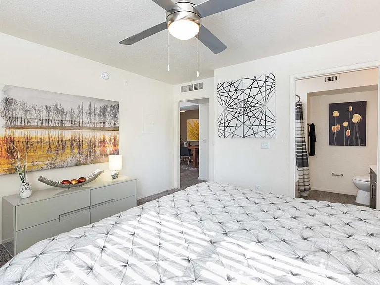 Palermo Apartments — Photo 11