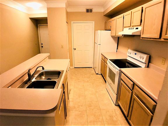 5th image of 11510 Villa Grand APT 410