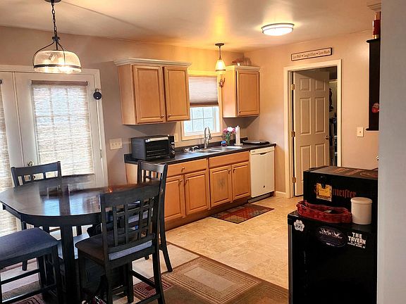 4th image of 32524 Roxana Rd