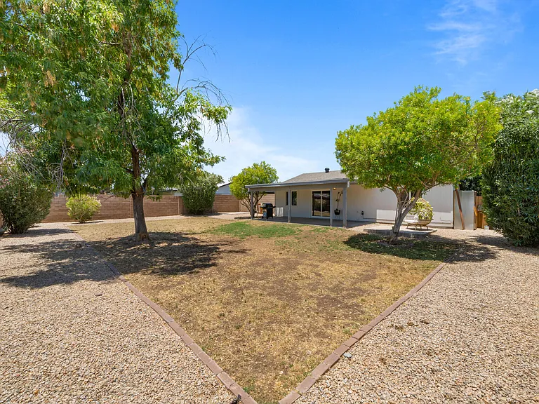 4109 E Crocus Dr — Photo 26
