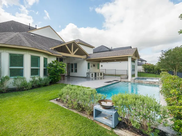 79 N Curly Willow Cir, Tomball, TX 77375