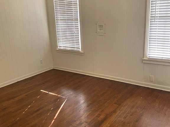 5th image of 249 Arlington Dr