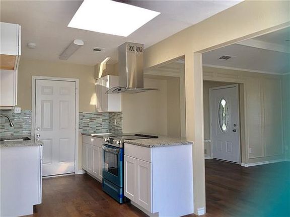 5th image of 120 Windsor Dr