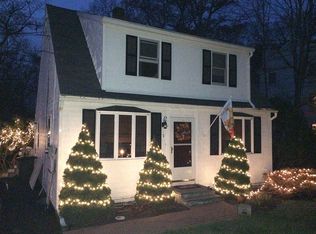1 Robin Rd, Burlington, MA 01803