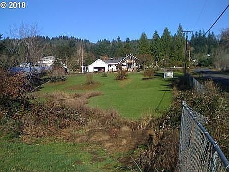 Sunnyside Creek, foreground
