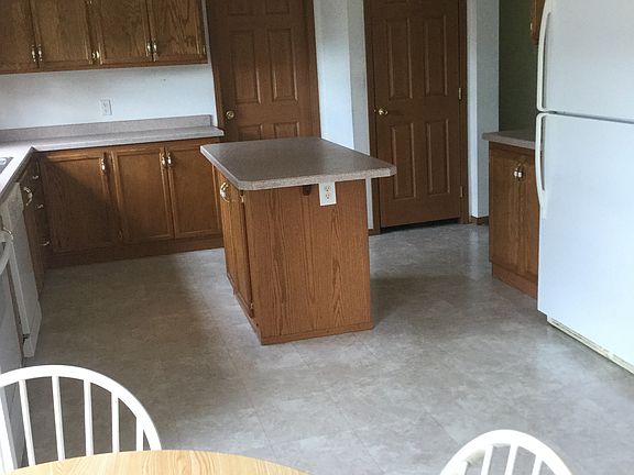 Kitchen with island