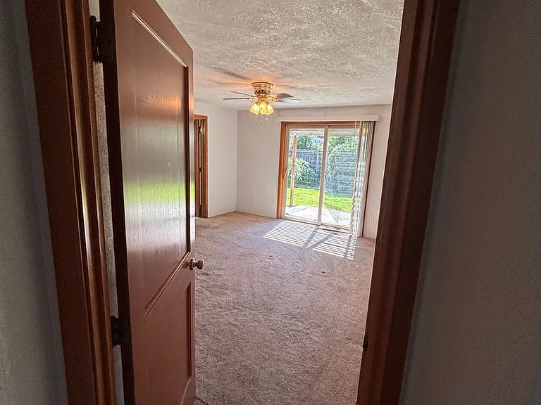 3052 Gary Dr — Photo 17