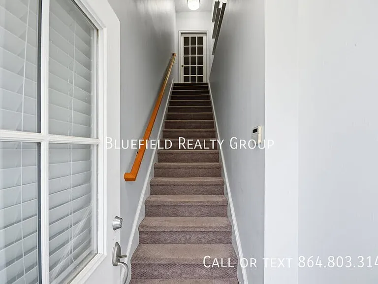 1 Edge Ct #B — Photo 3