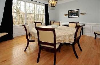 2nd image of 33 Goldfinch Cir