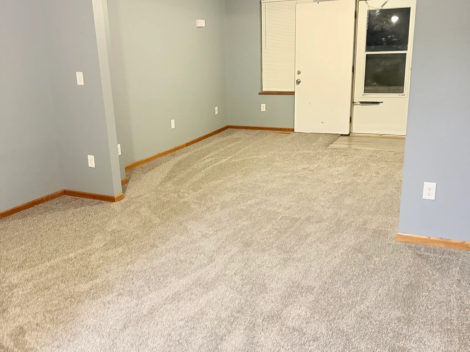 2 bed, 1100 sqft, $1,100 — Photo 4