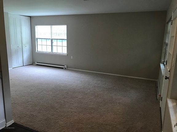 5th image of 667D New Castle Ct #100D