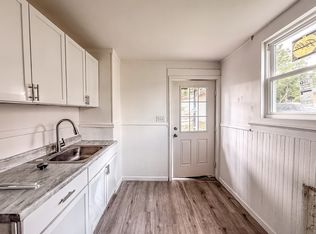 320 Owen St APT 1, Kingston, PA 18704