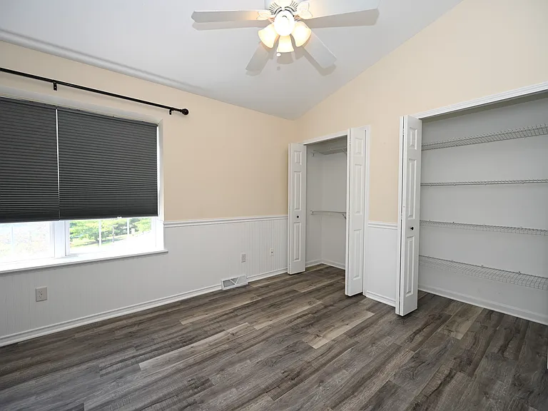 655 Almas Ct — Photo 21