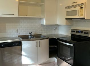 5267 Edgewood Dr, Lake Worth, FL 33467