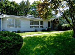 160 S Strathcona Dr, York, PA 17403