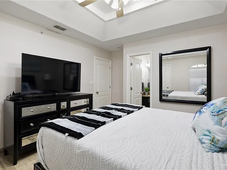 213 S 49th St #4 — Photo 13