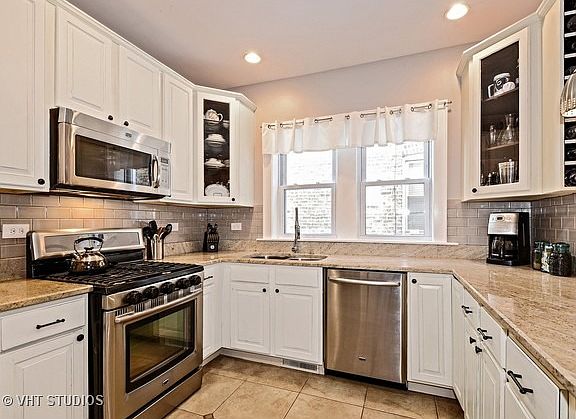 4th image of 6443 N Maplewood Ave