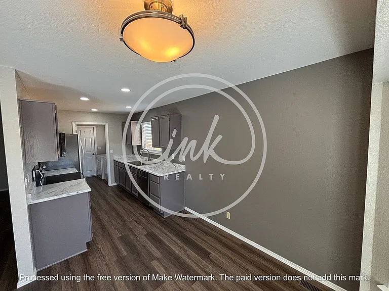 1320 E Marion Russell Dr — Photo 5