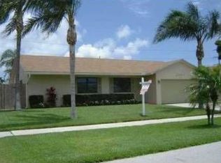 2707 SW 10th Dr, Deerfield Beach, FL 33442