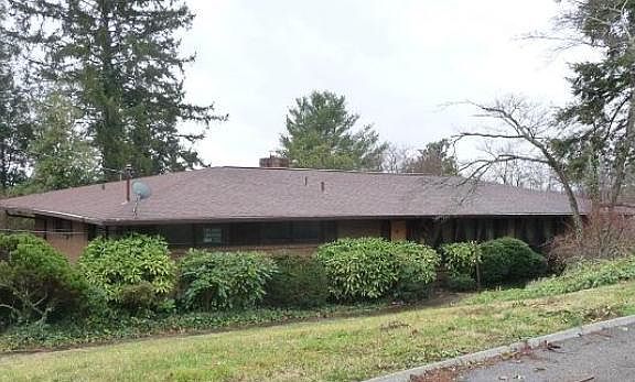 2nd image of 2938 Walkup Dr